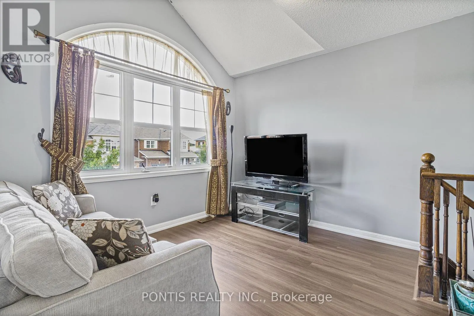 25 FRANCIS LUNDY STREET