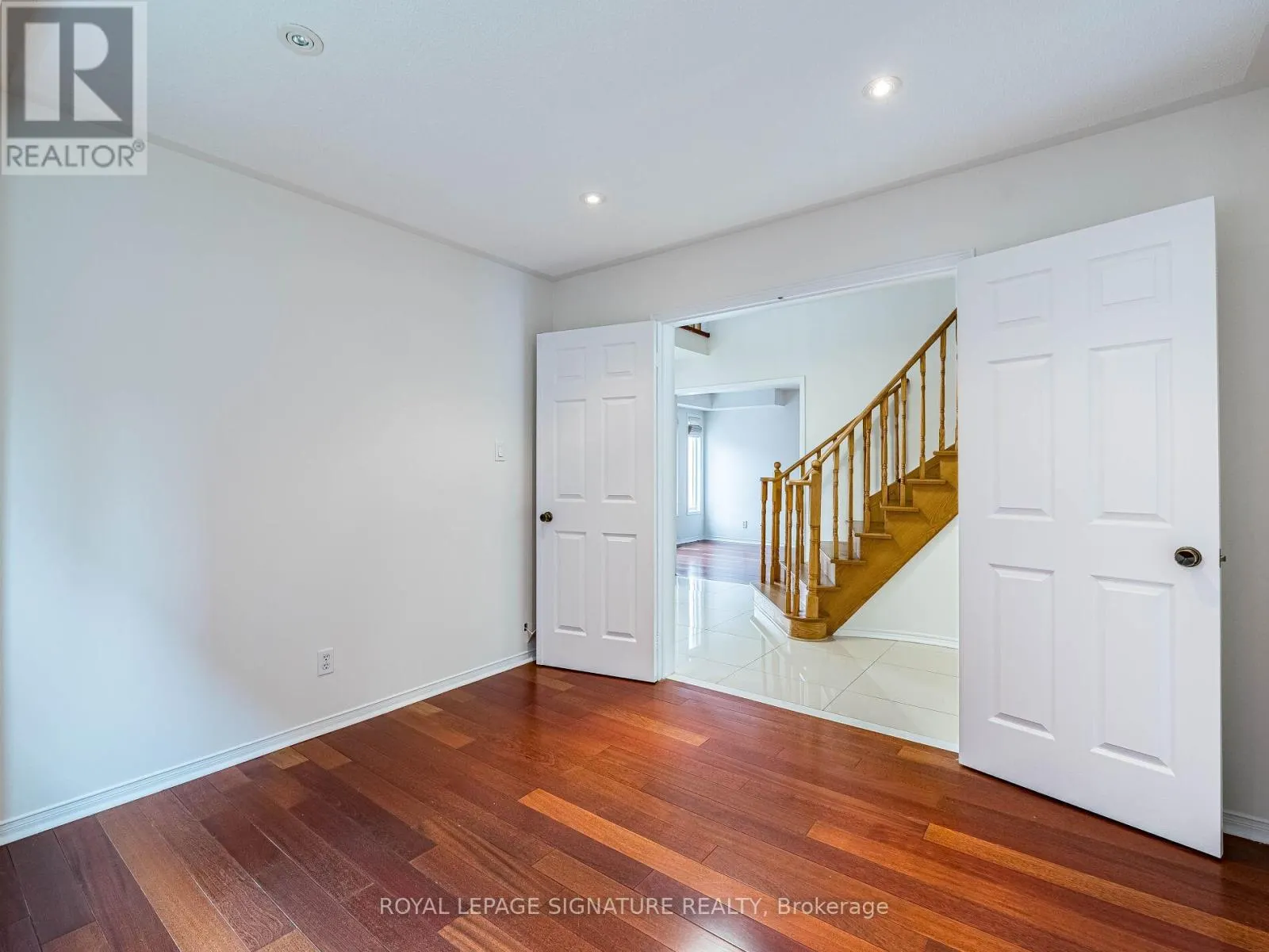 86 VALONIA DRIVE