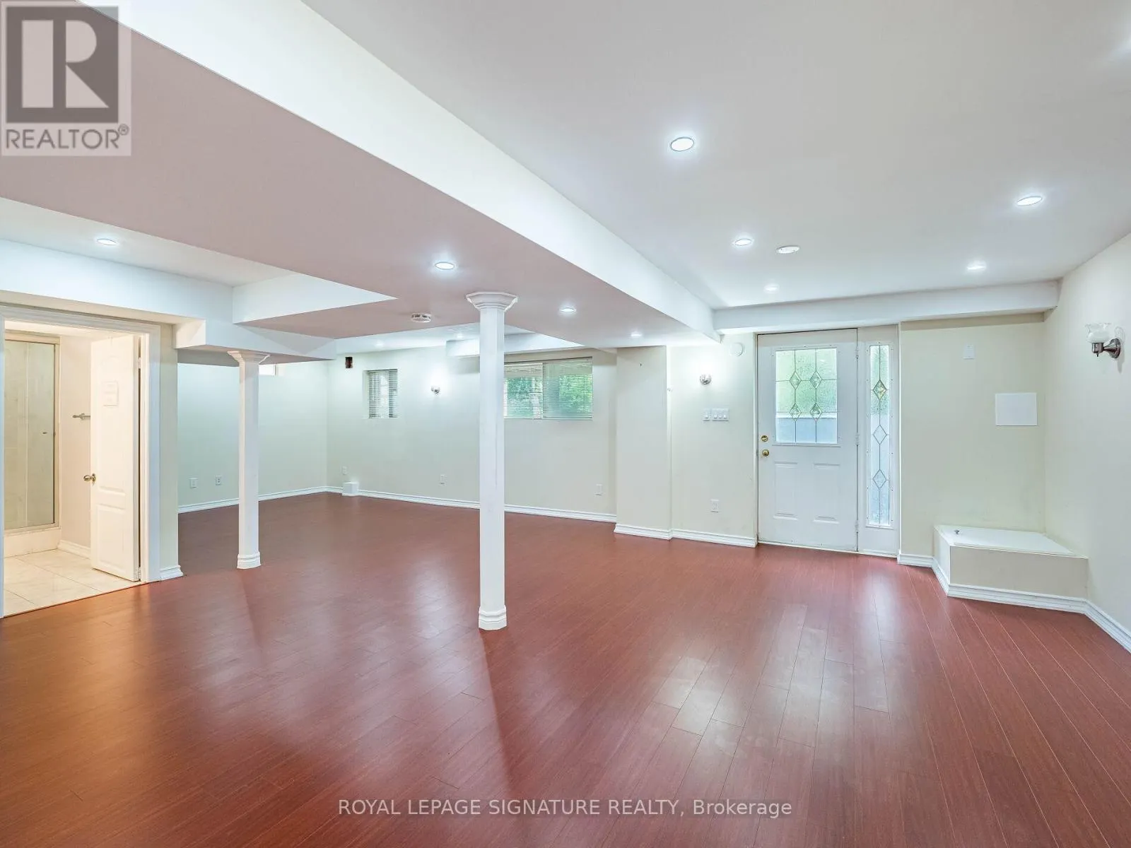 86 VALONIA DRIVE
