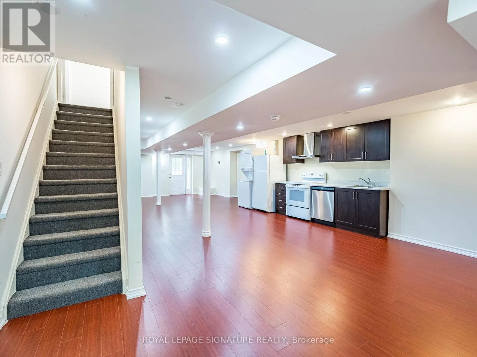 86 VALONIA DRIVE