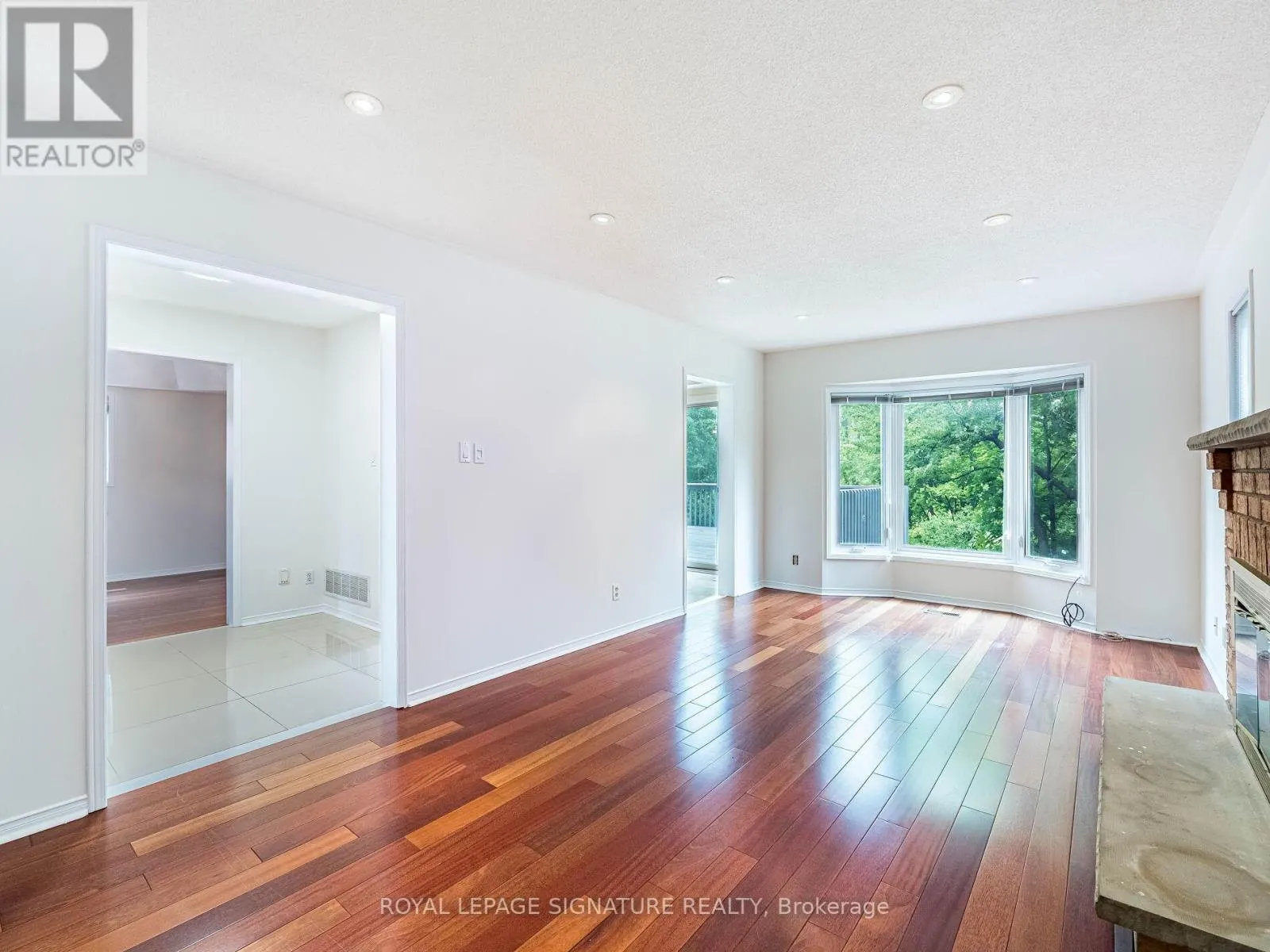 86 VALONIA DRIVE