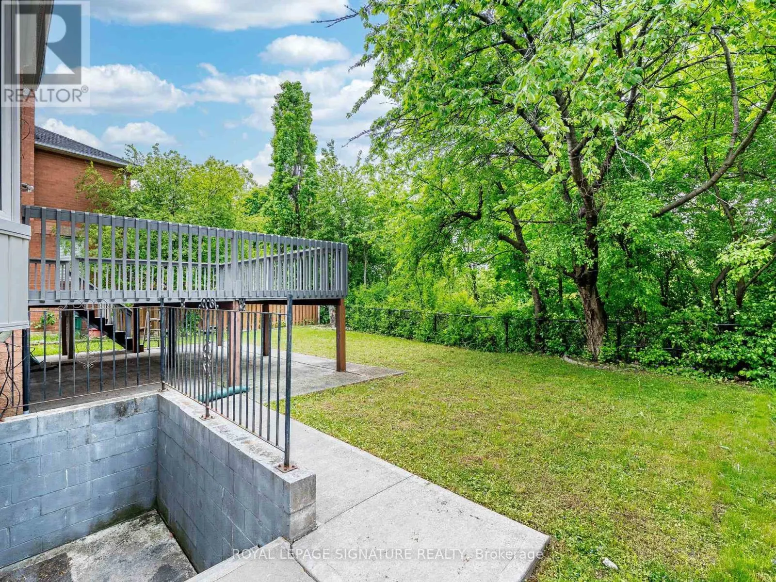 86 VALONIA DRIVE