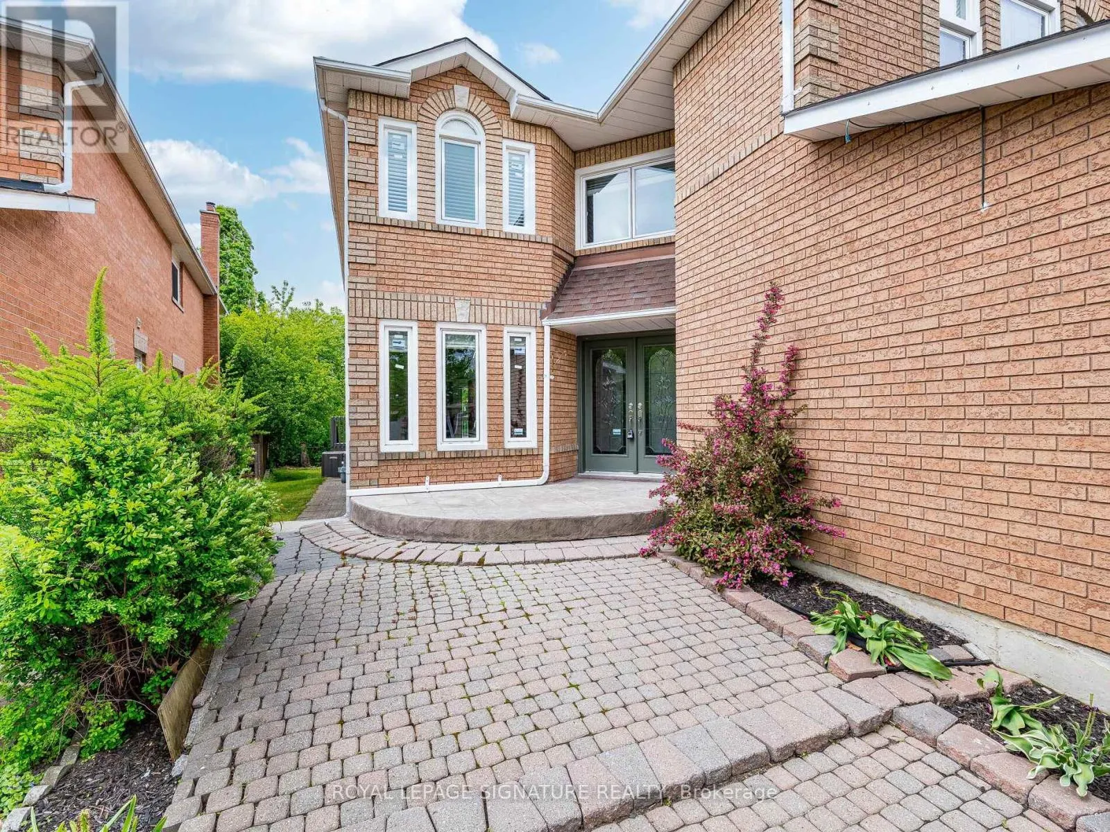 86 VALONIA DRIVE