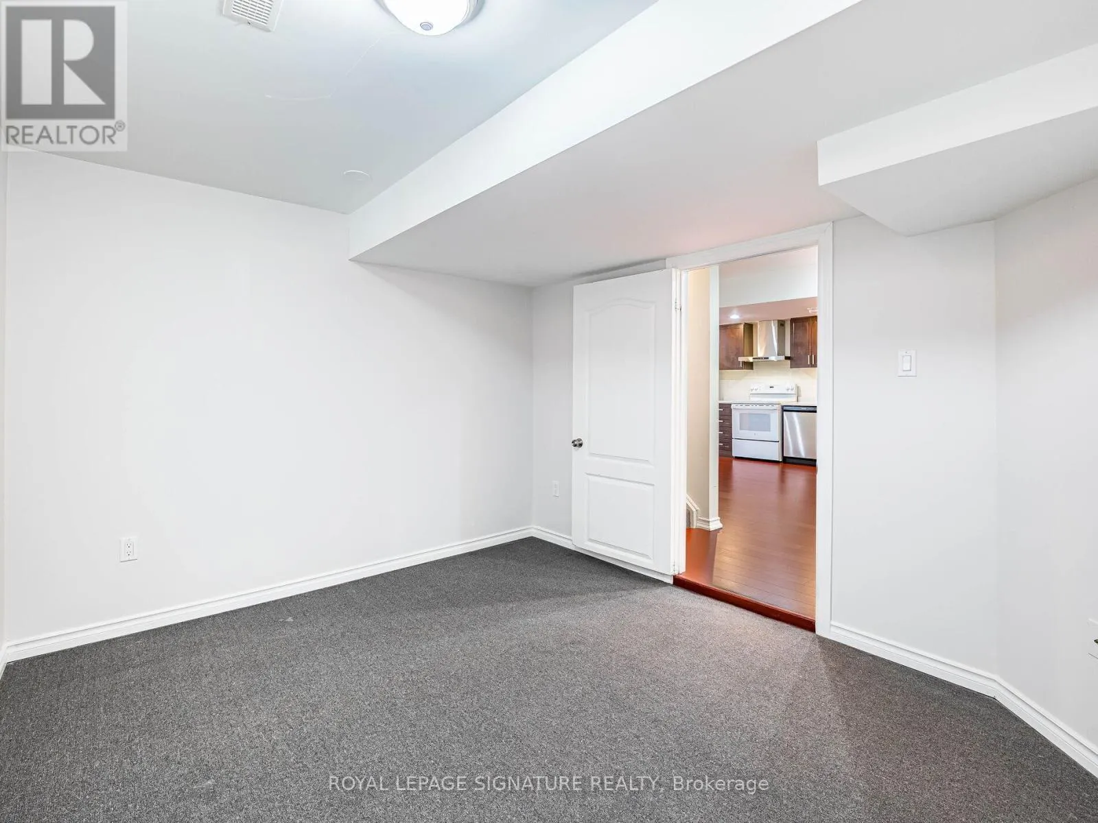 86 VALONIA DRIVE