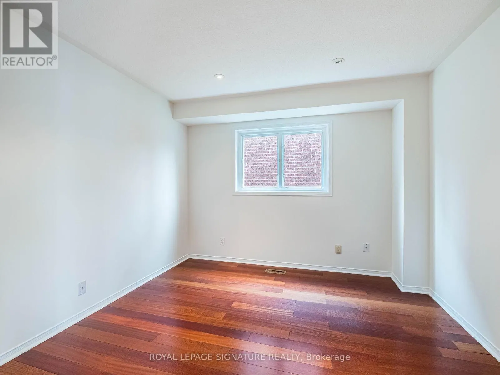 86 VALONIA DRIVE