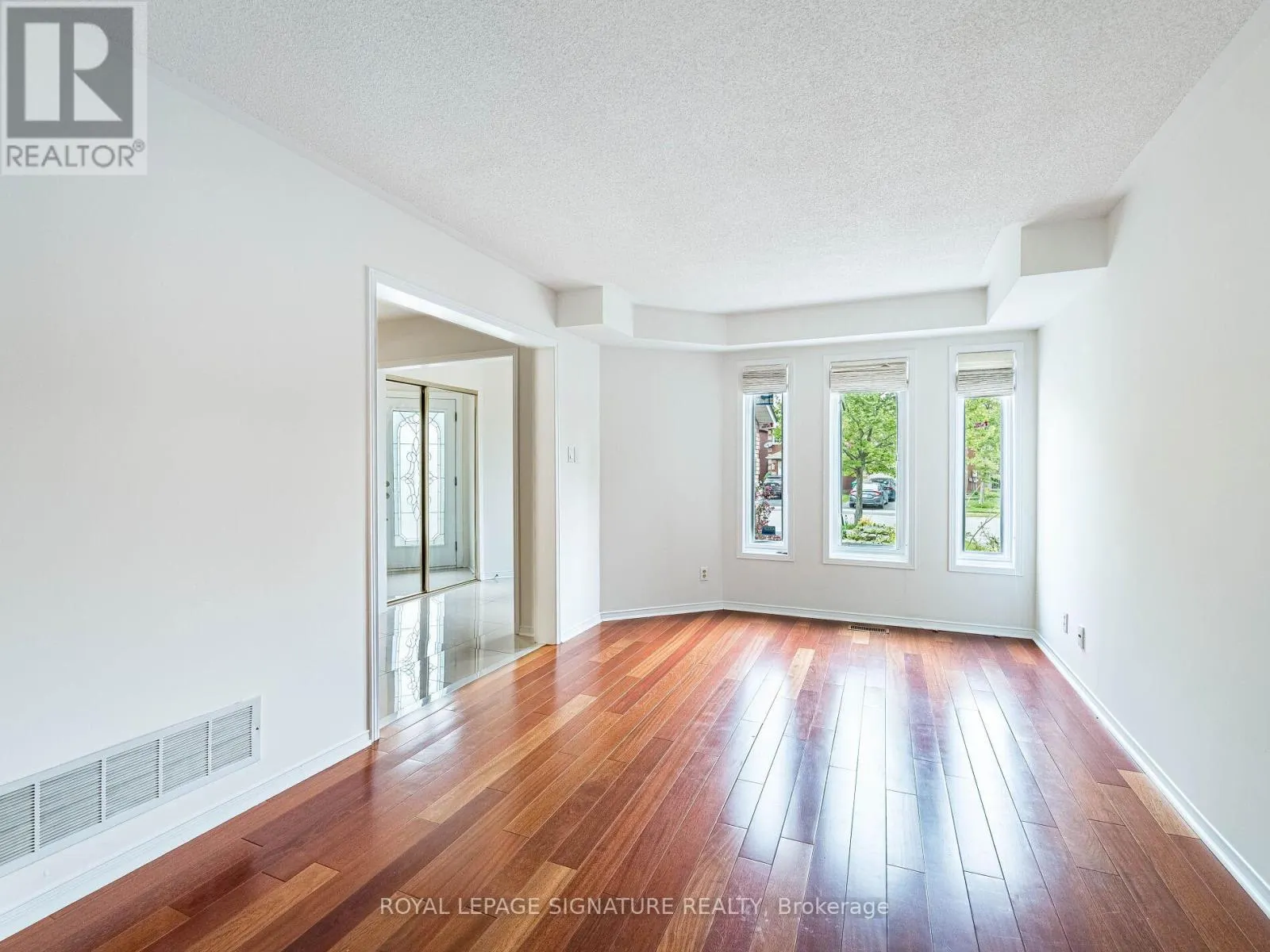 86 VALONIA DRIVE