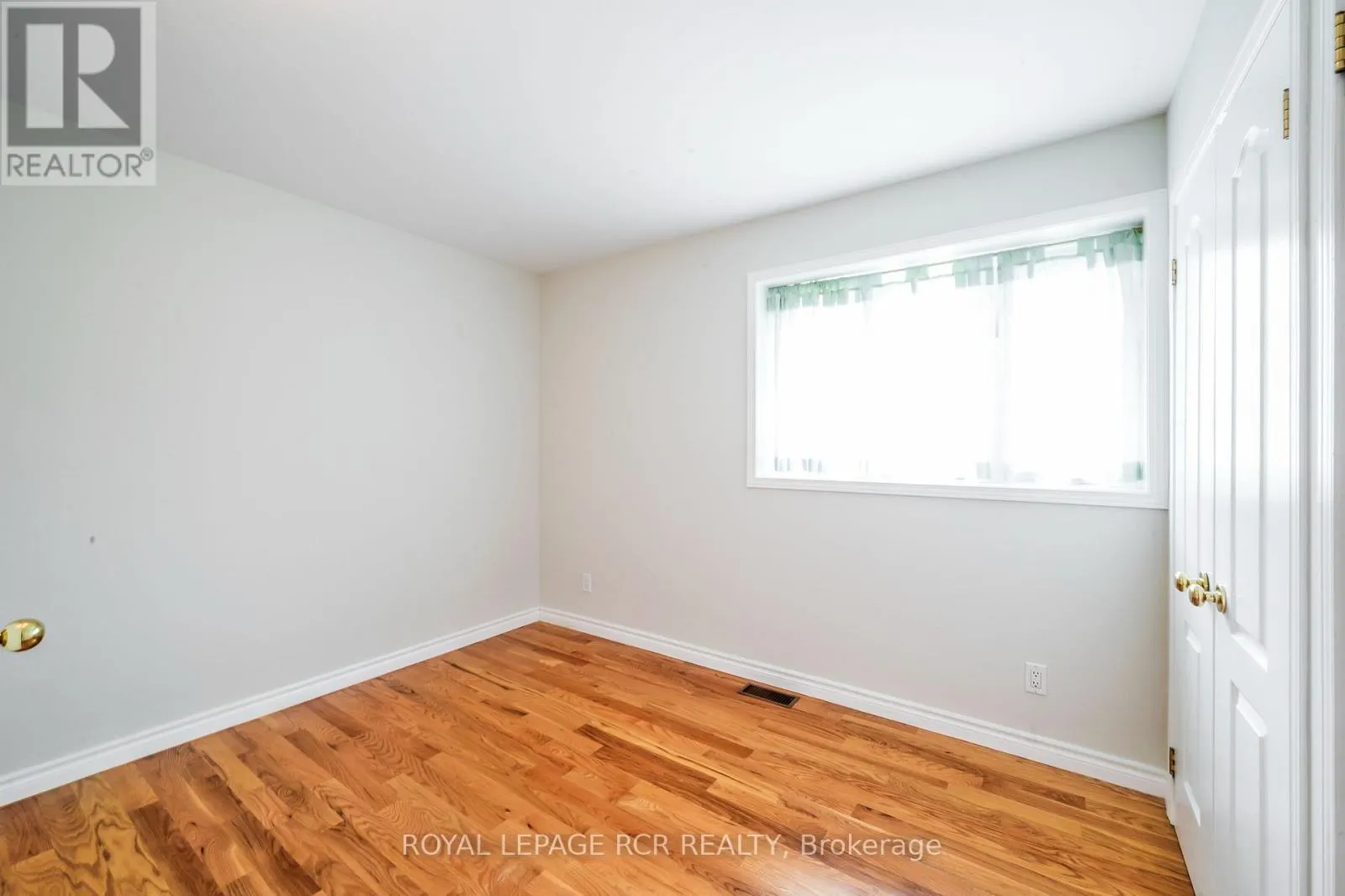 25 BANTING DRIVE