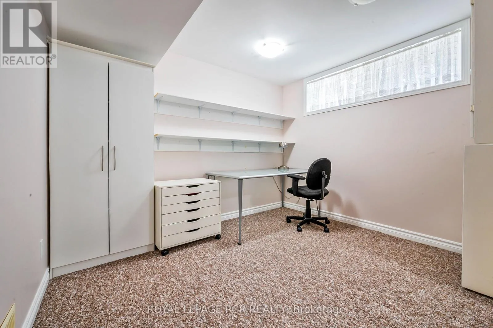 25 BANTING DRIVE