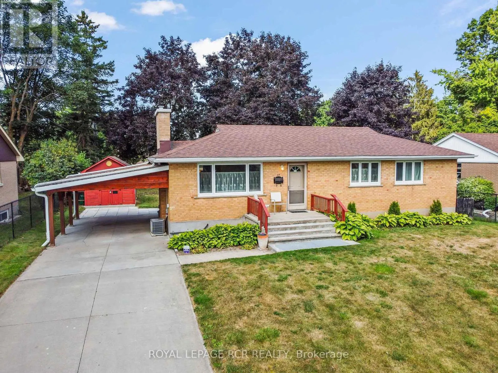 25 BANTING DRIVE