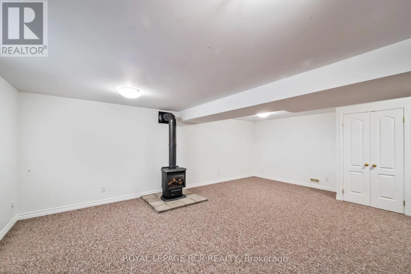 25 BANTING DRIVE