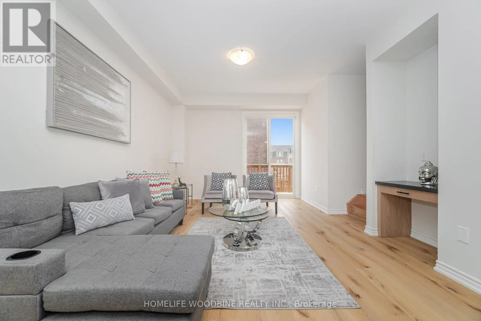 15 ARCOLA STREET
