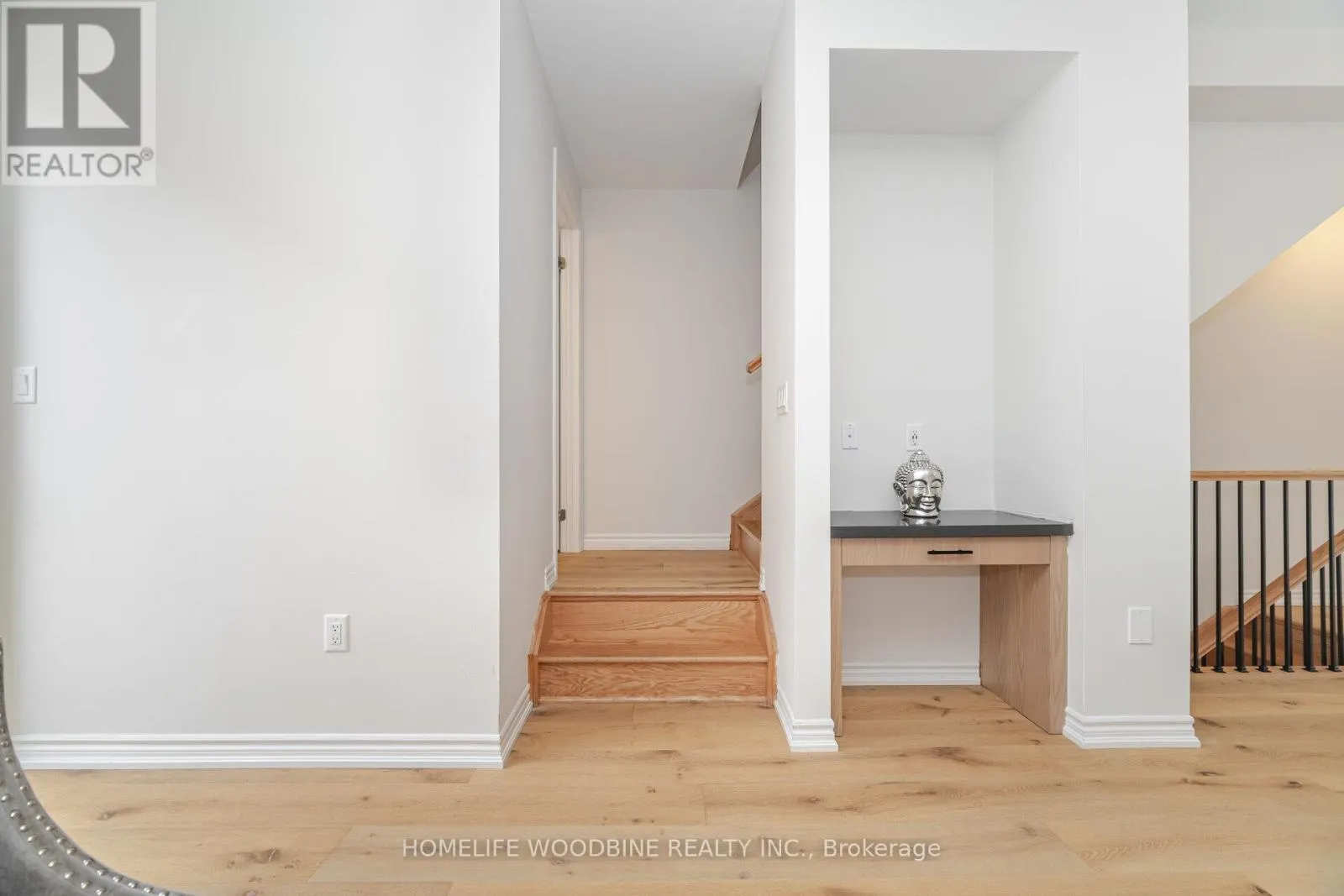 15 ARCOLA STREET