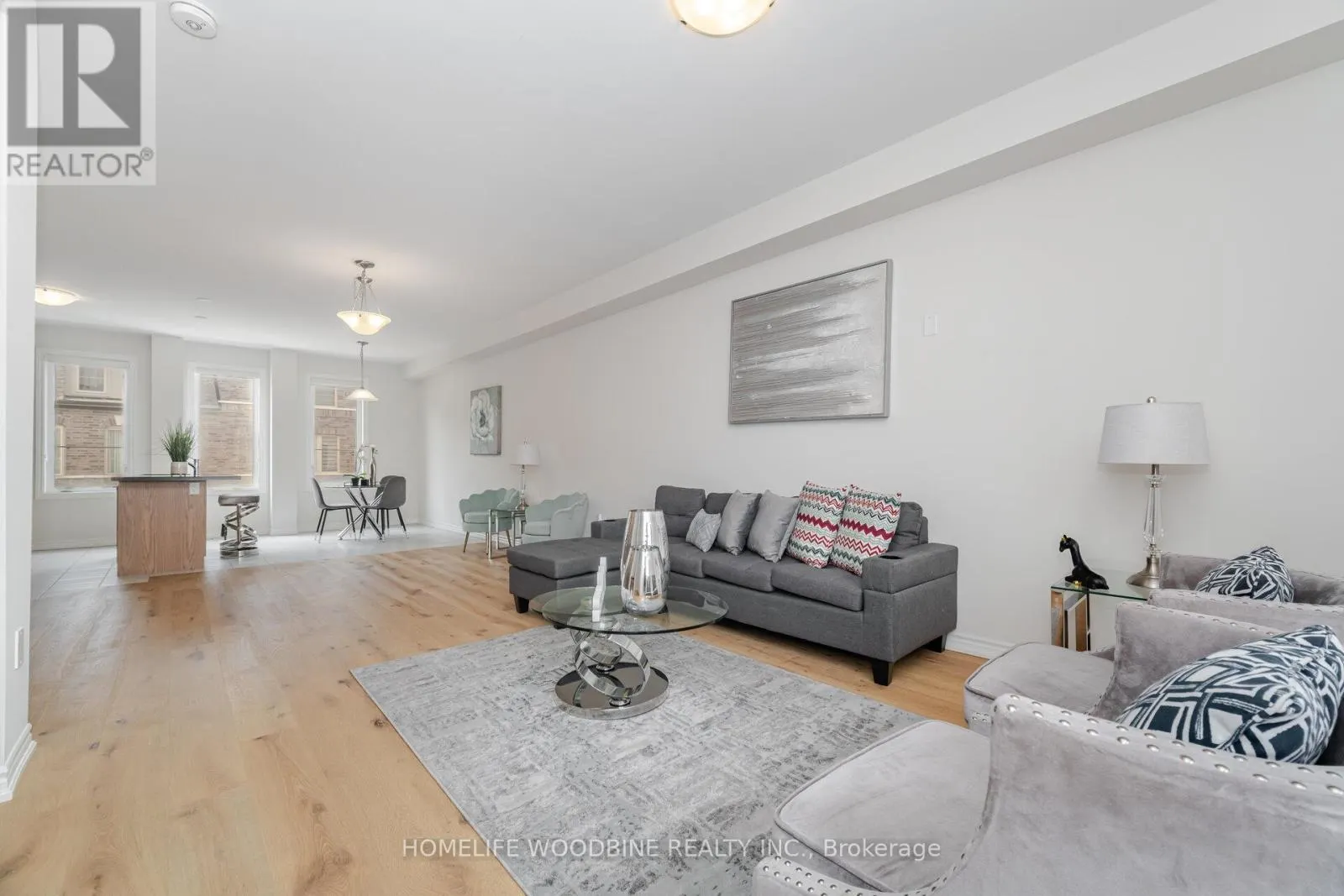 15 ARCOLA STREET