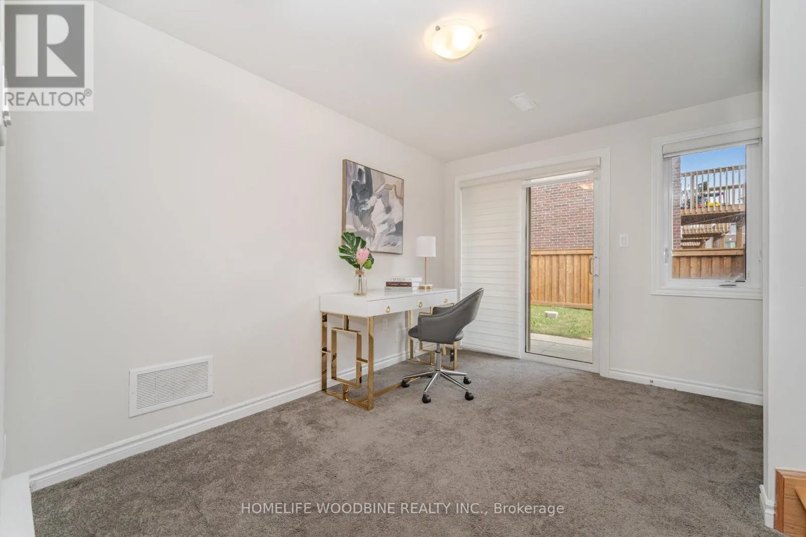 15 ARCOLA STREET