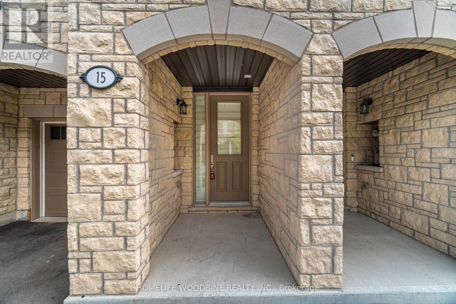 15 ARCOLA STREET