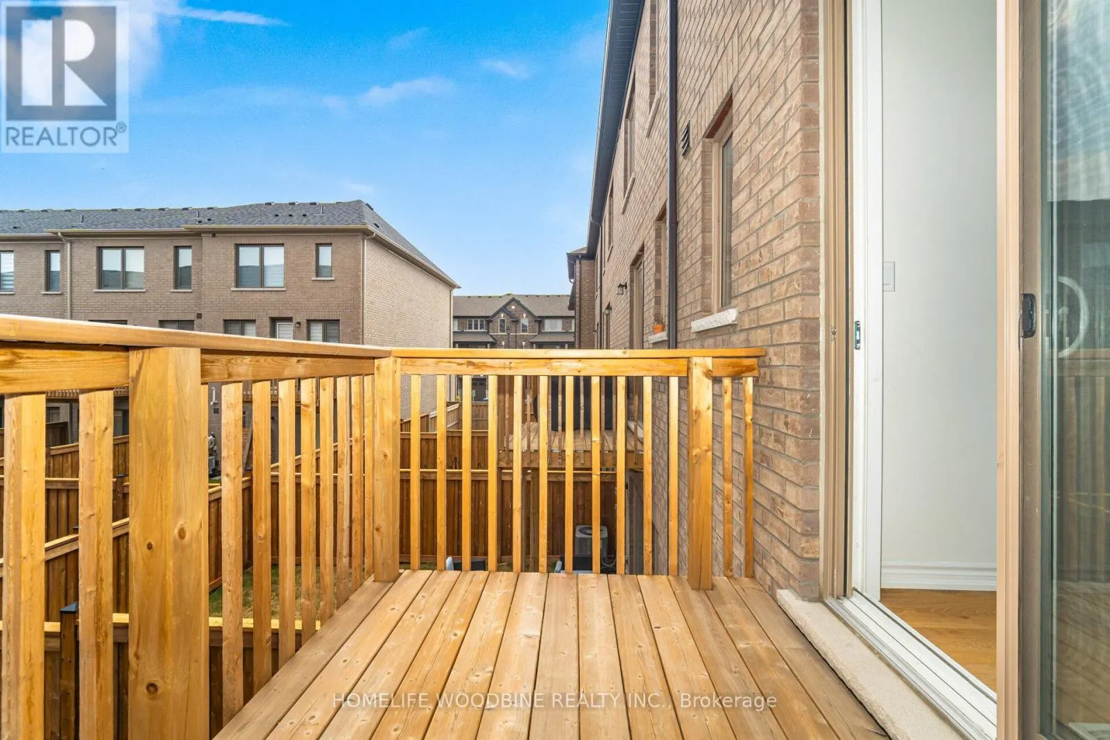 15 ARCOLA STREET