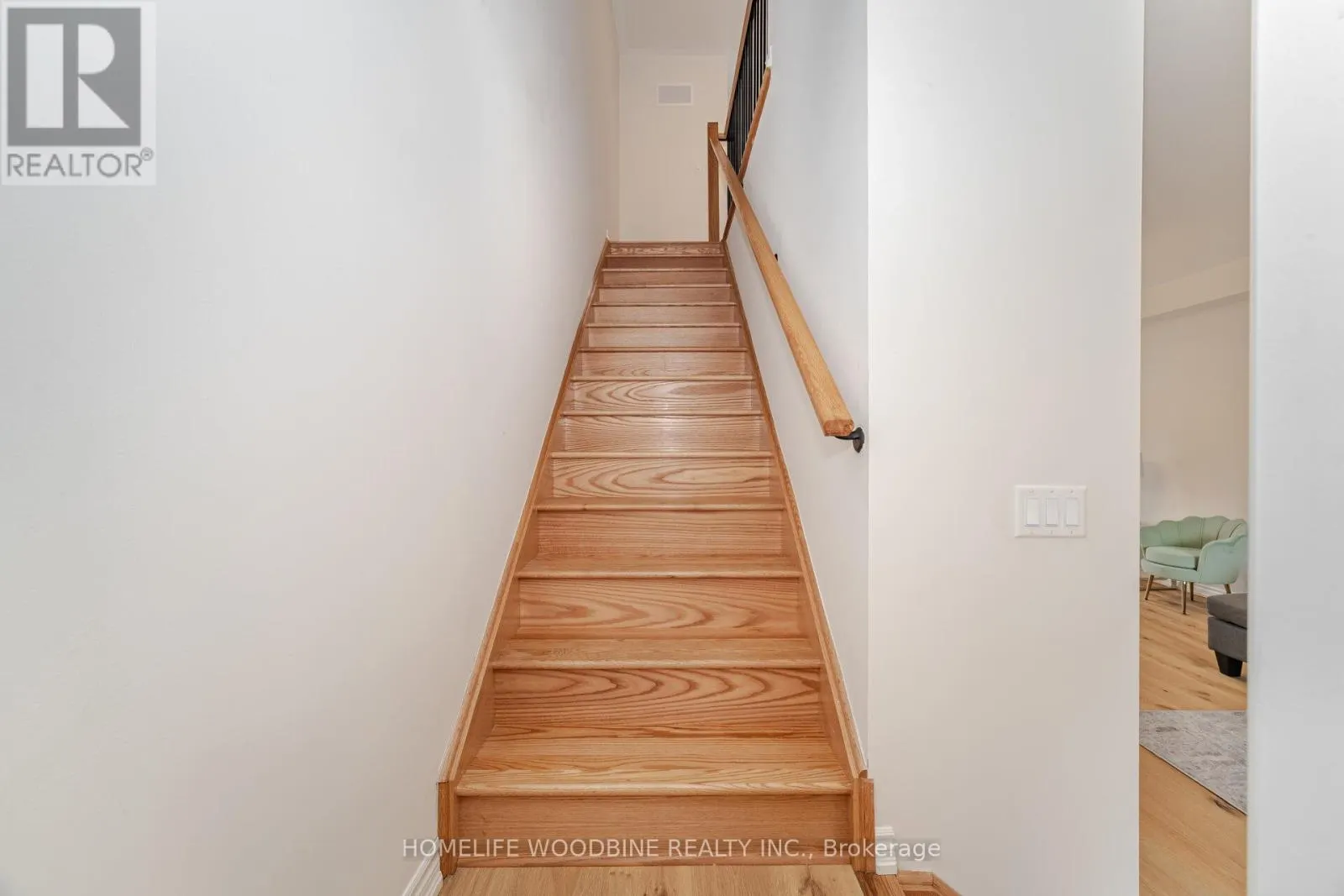 15 ARCOLA STREET