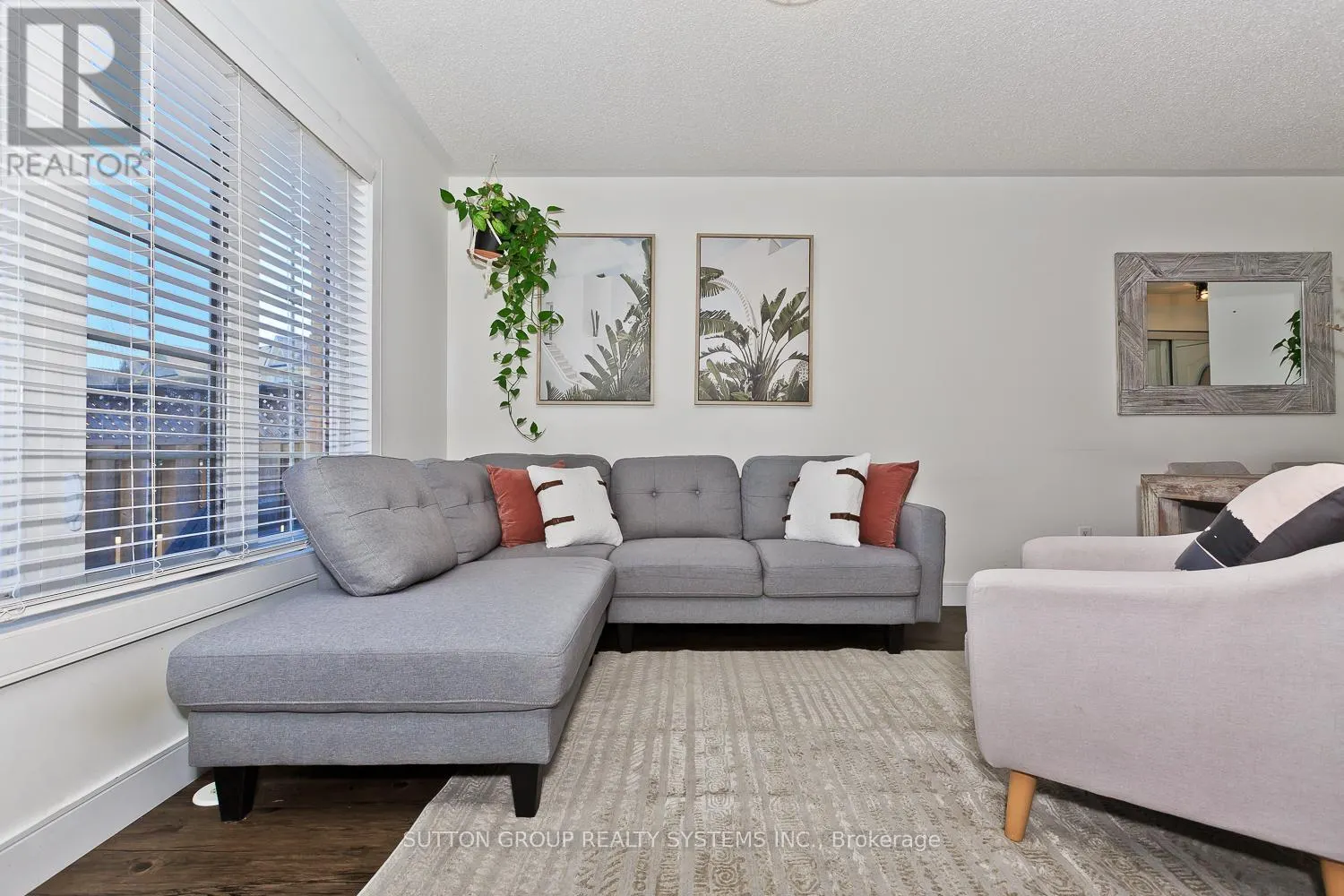 883 FOWLES COURT