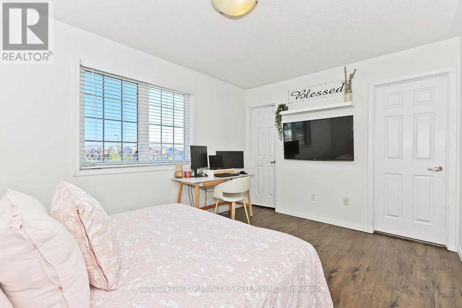883 FOWLES COURT