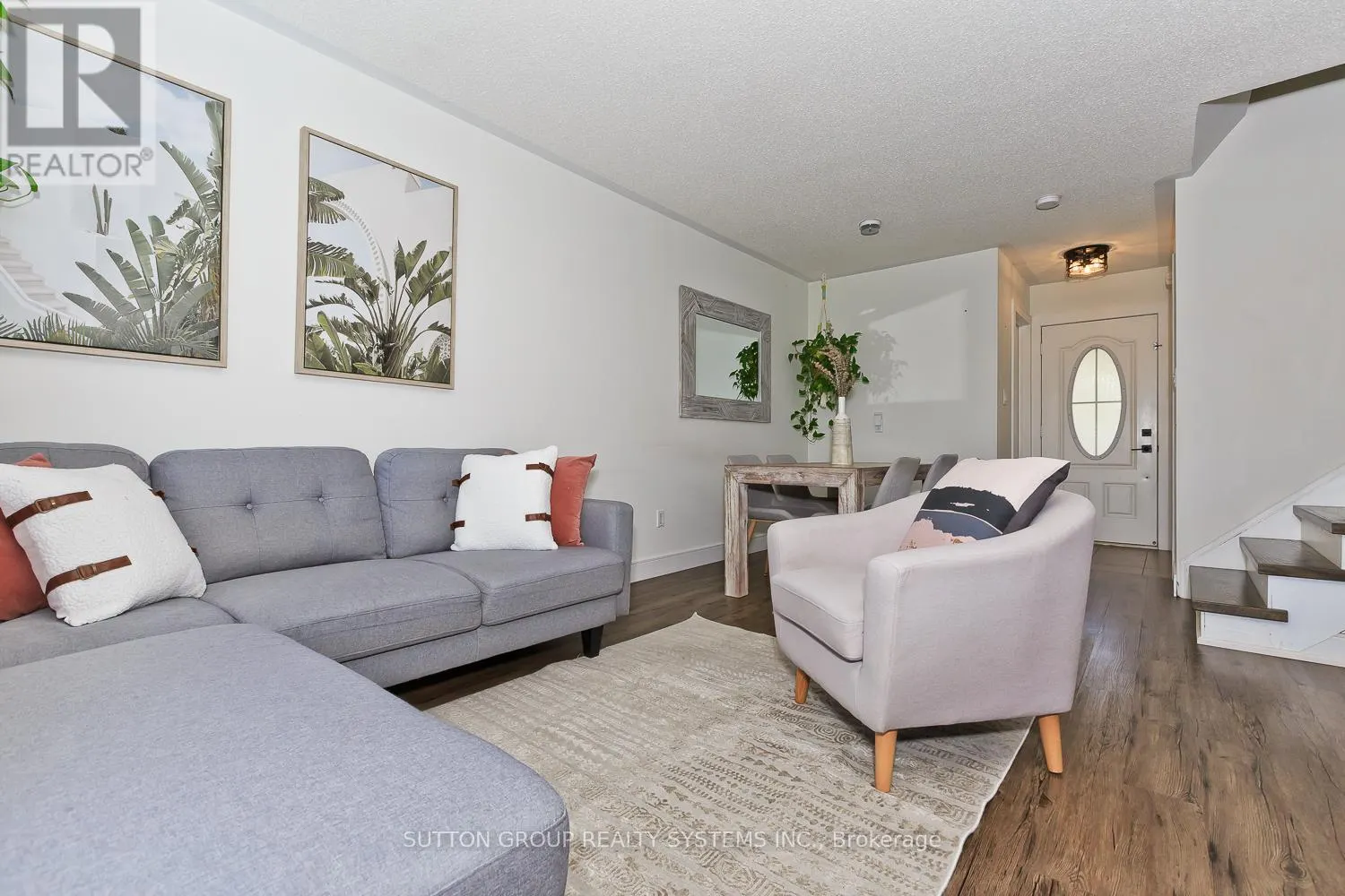 883 FOWLES COURT