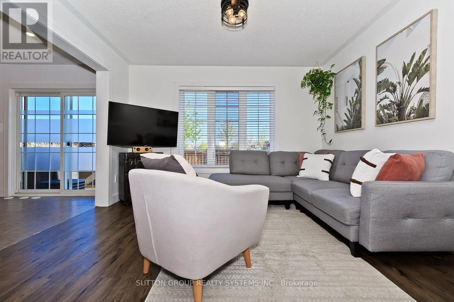 883 FOWLES COURT