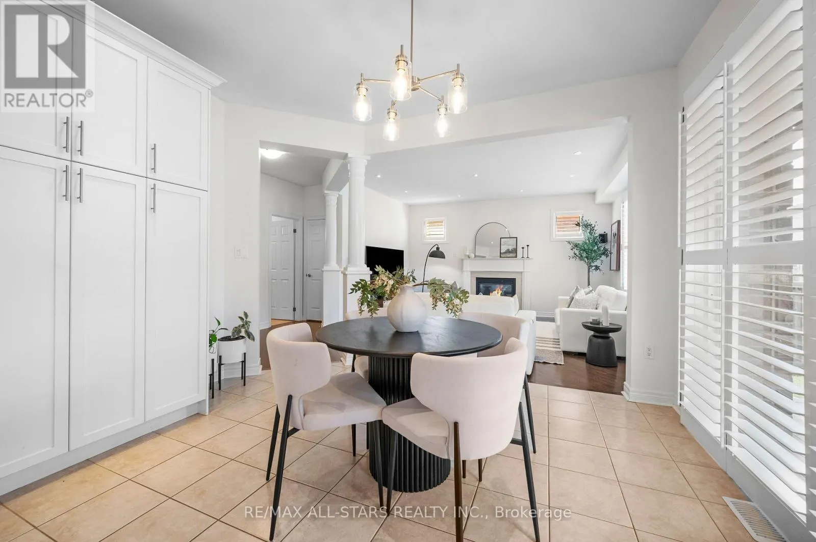 48 COTTONFIELD CIRCLE