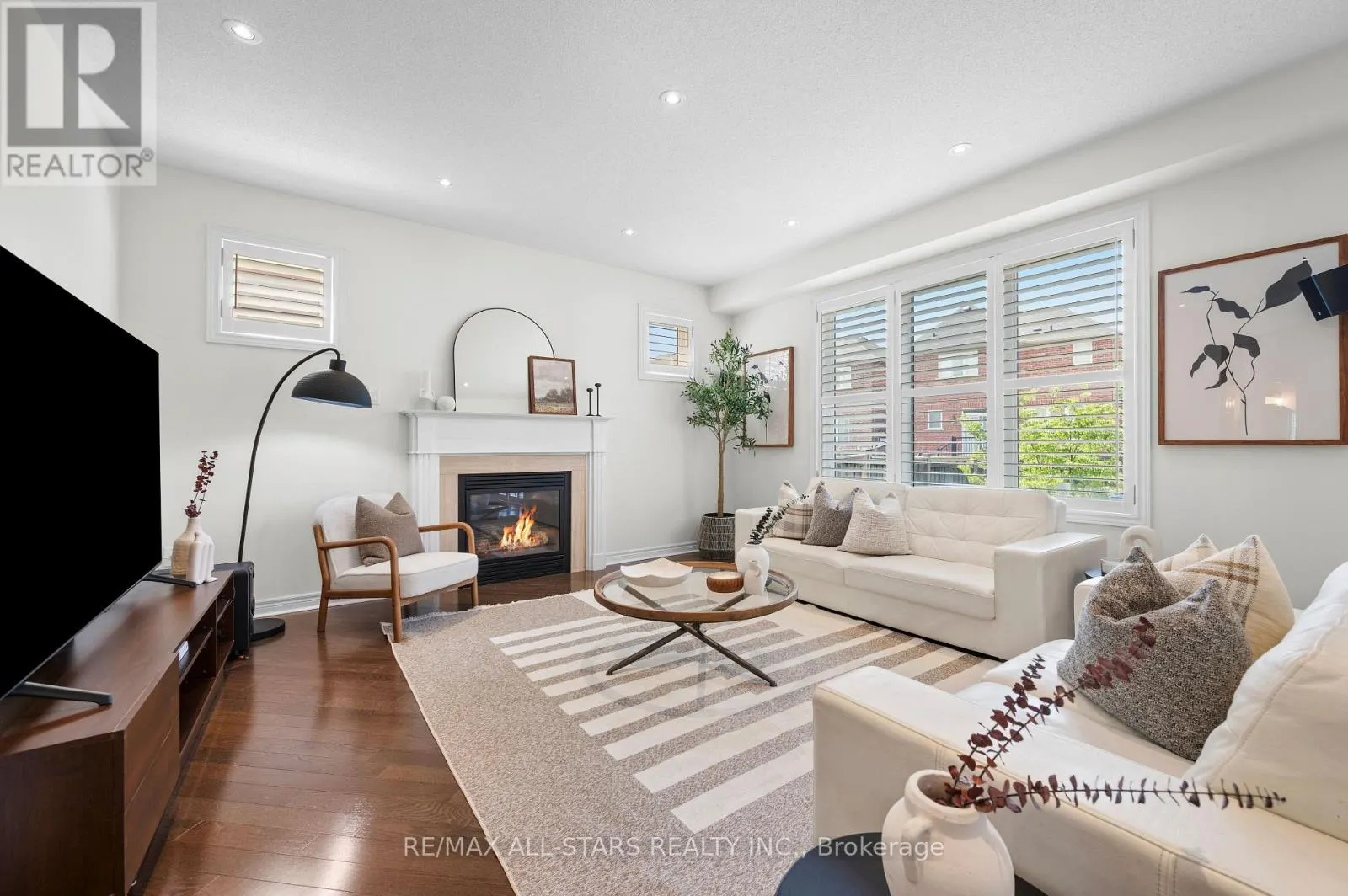 48 COTTONFIELD CIRCLE