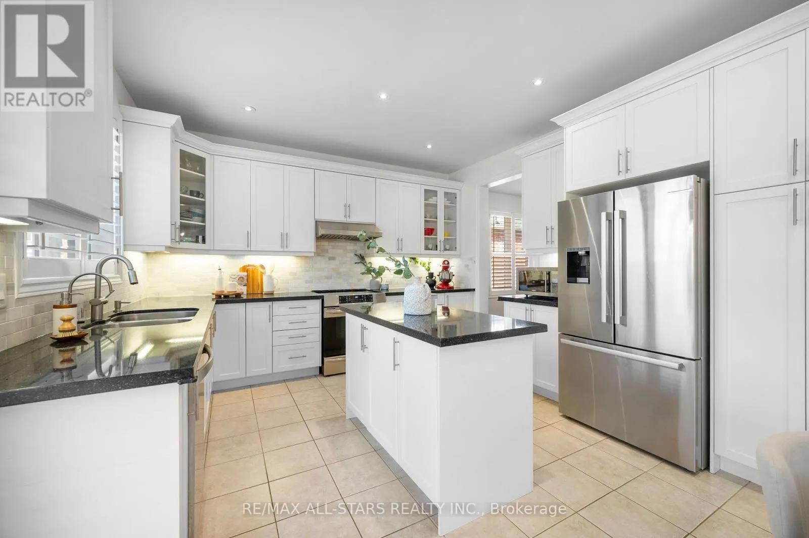 48 COTTONFIELD CIRCLE