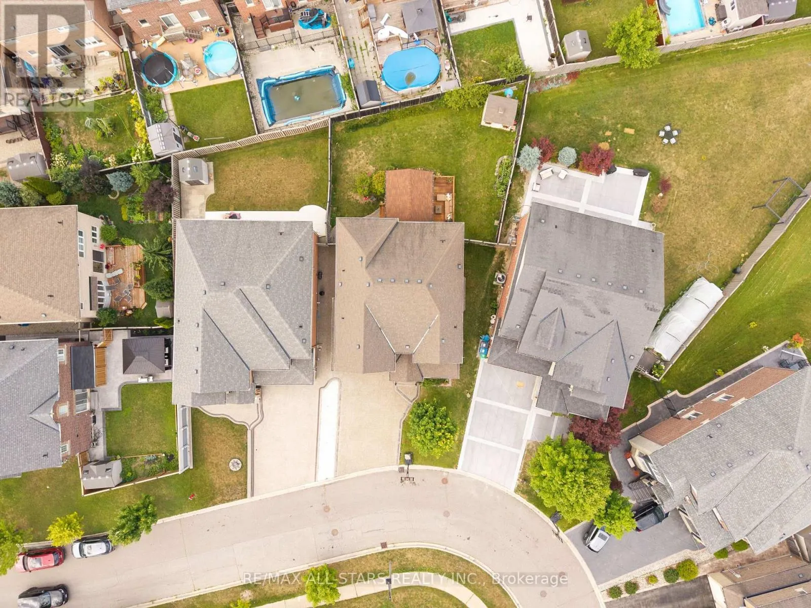 48 COTTONFIELD CIRCLE