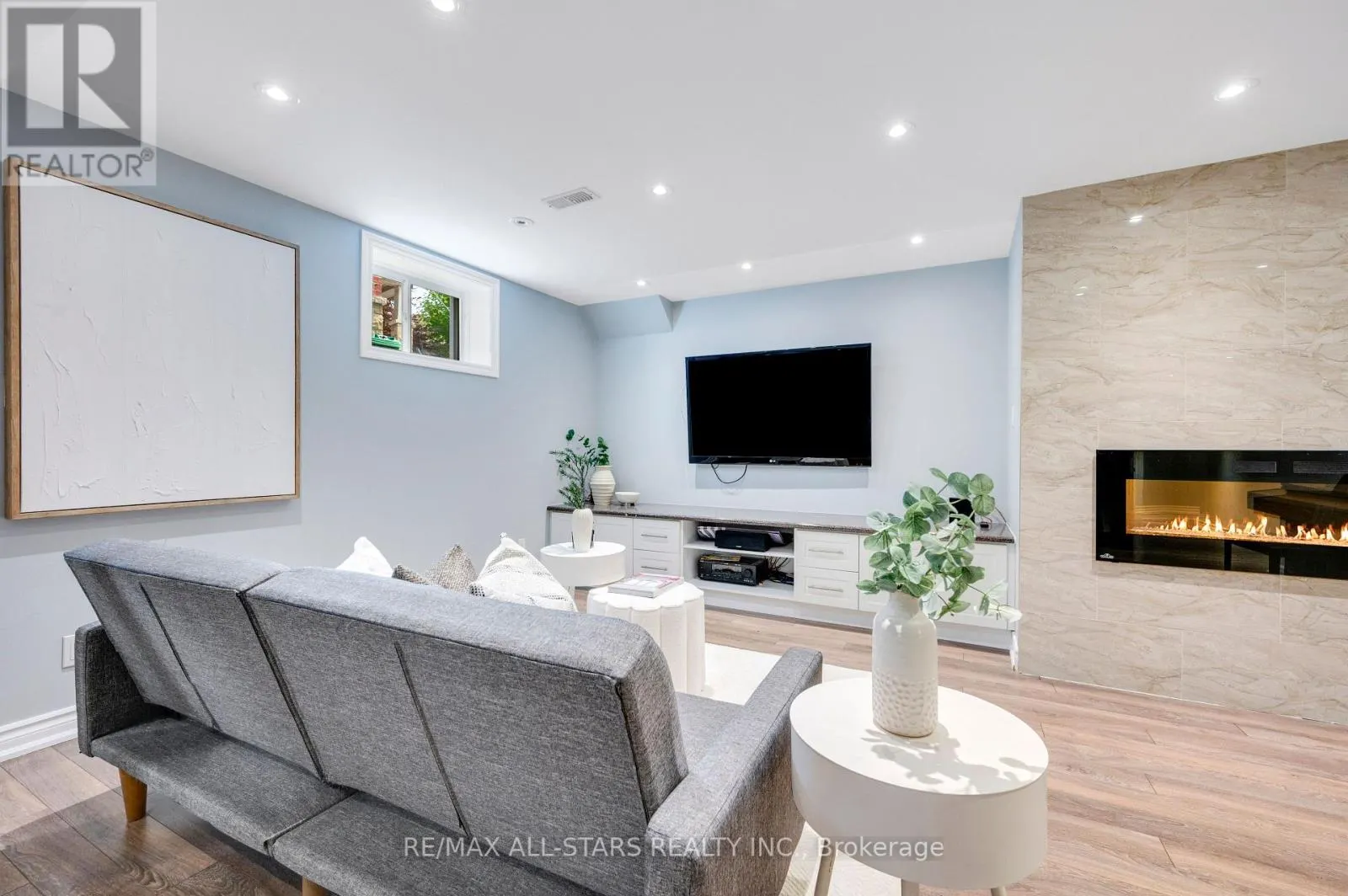 48 COTTONFIELD CIRCLE