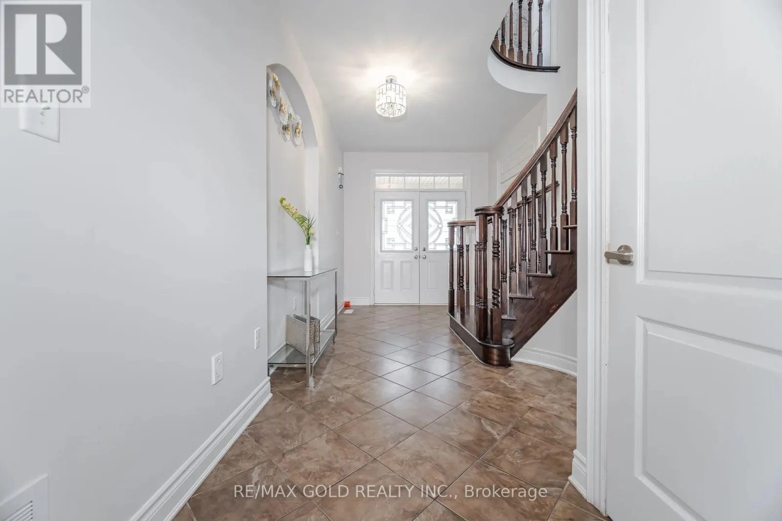 18 SEASCAPE CRESCENT