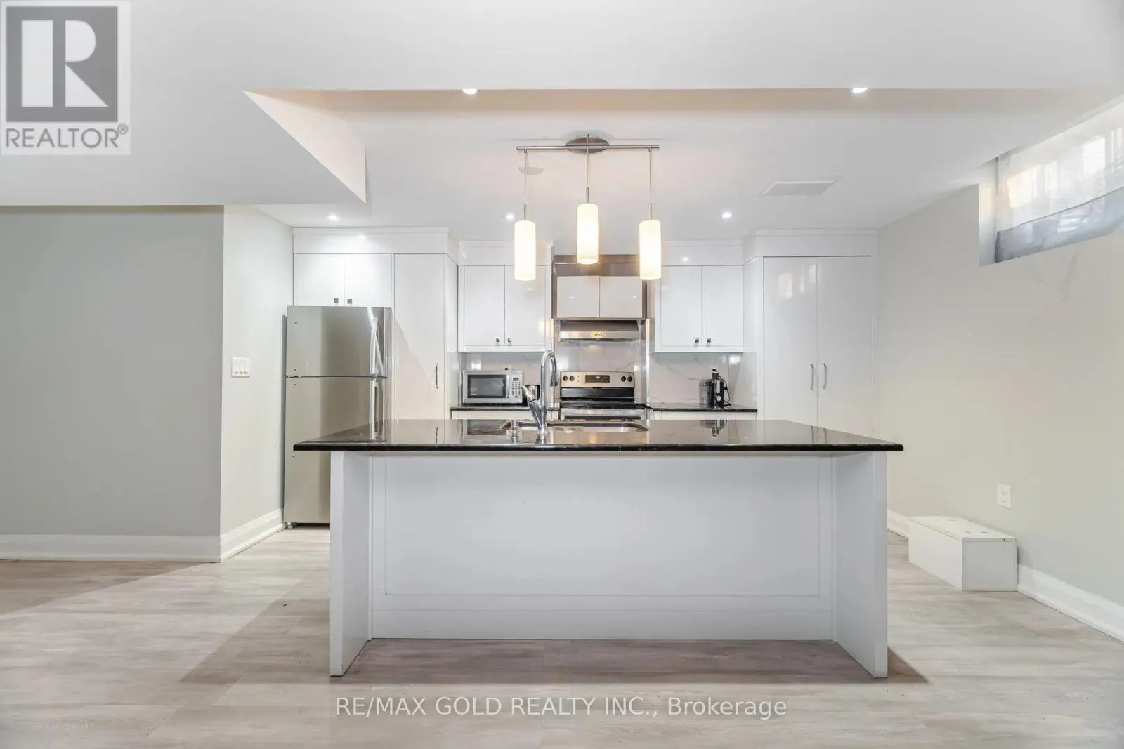 18 SEASCAPE CRESCENT