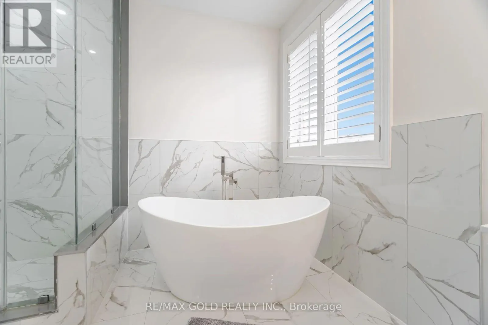 18 SEASCAPE CRESCENT