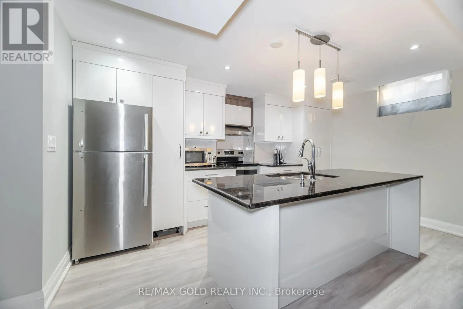 18 SEASCAPE CRESCENT
