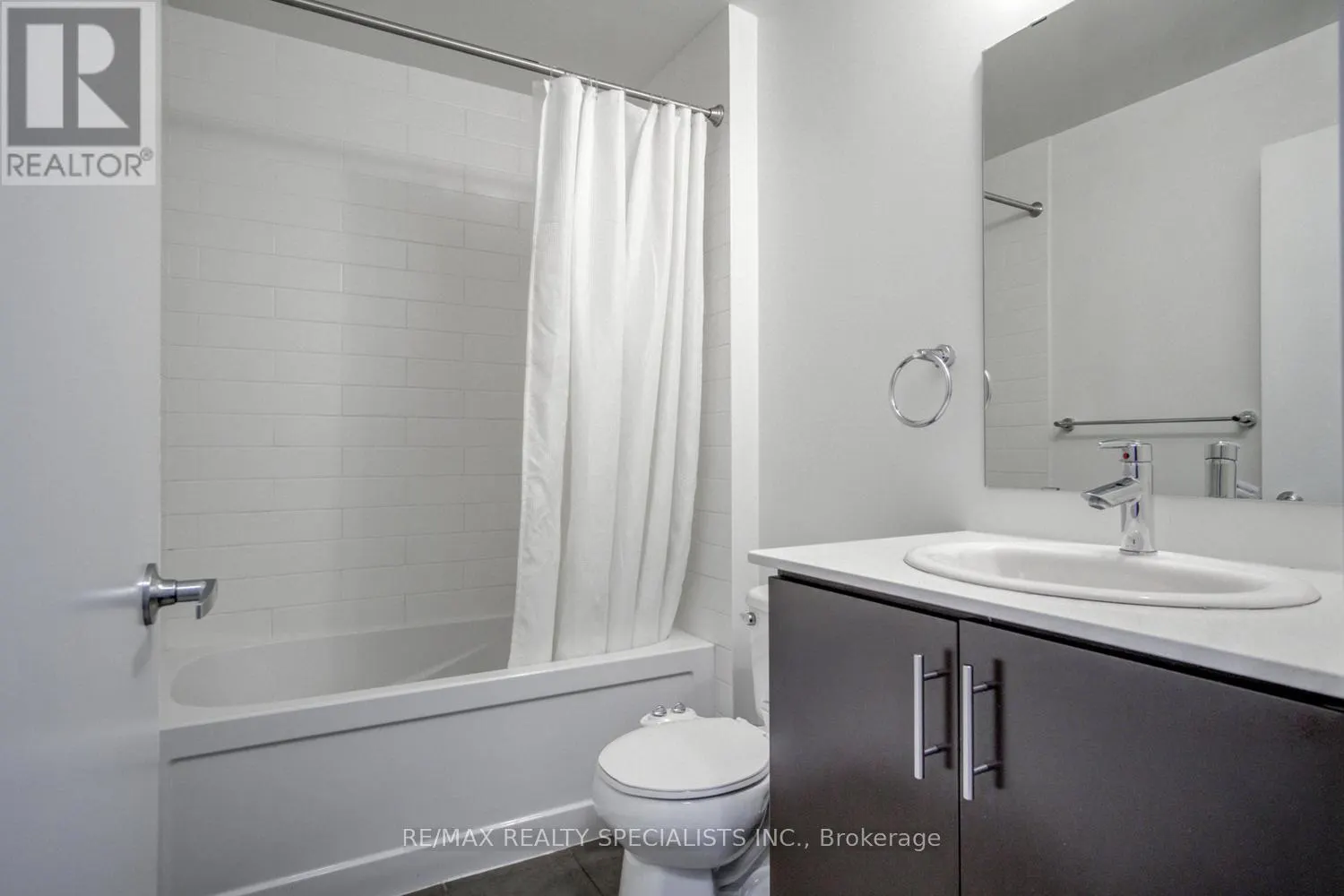 3004 - 360 SQUARE ONE DRIVE