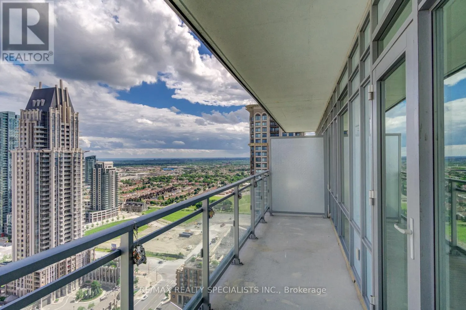 3004 - 360 SQUARE ONE DRIVE