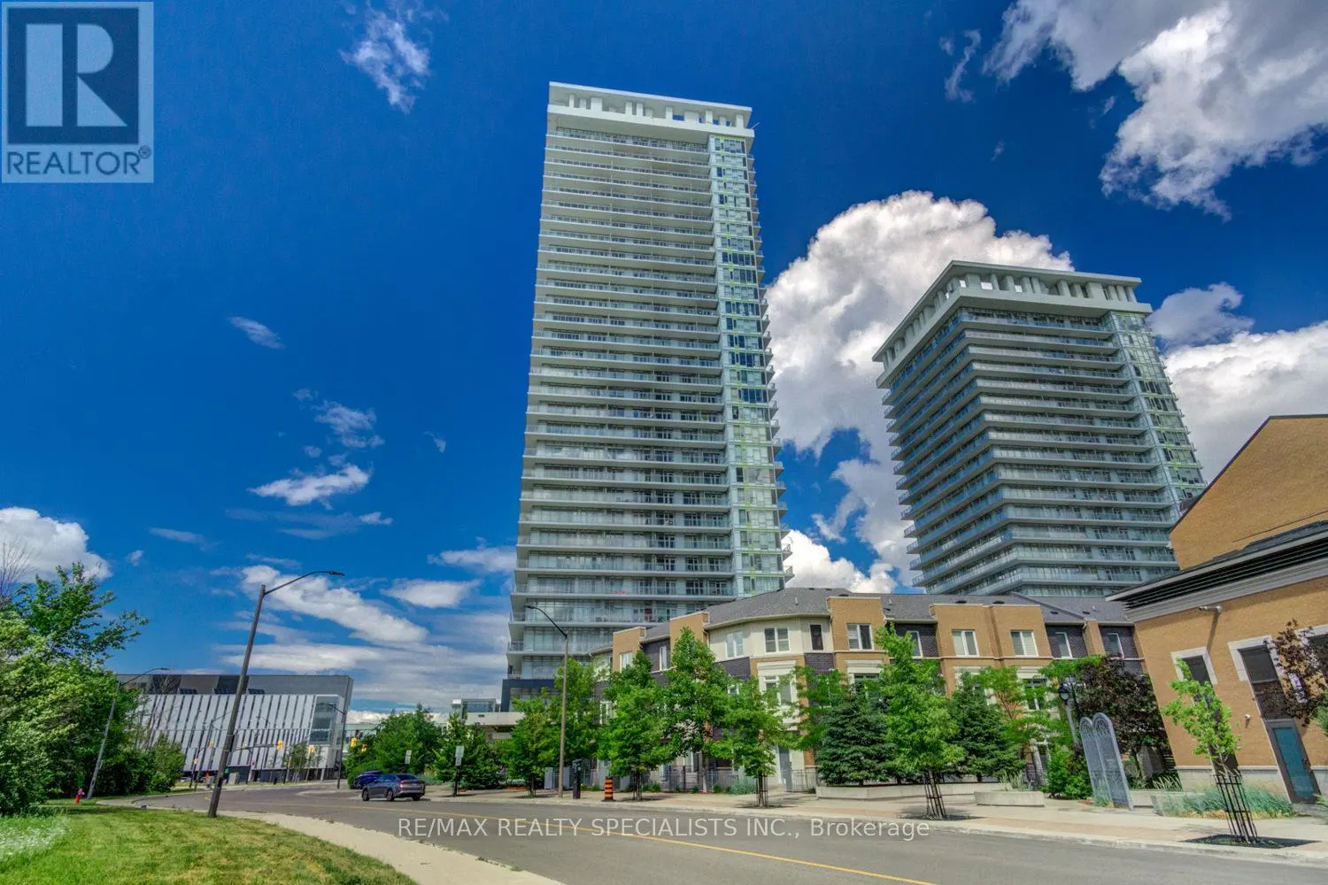 3004 - 360 SQUARE ONE DRIVE