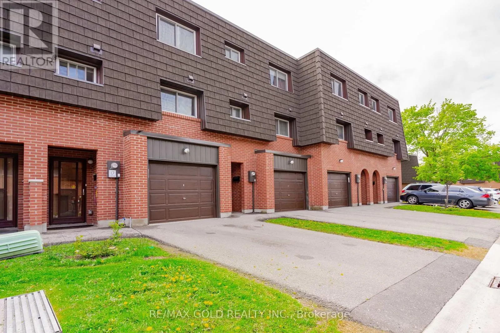 114 - 17 DARRAS COURT