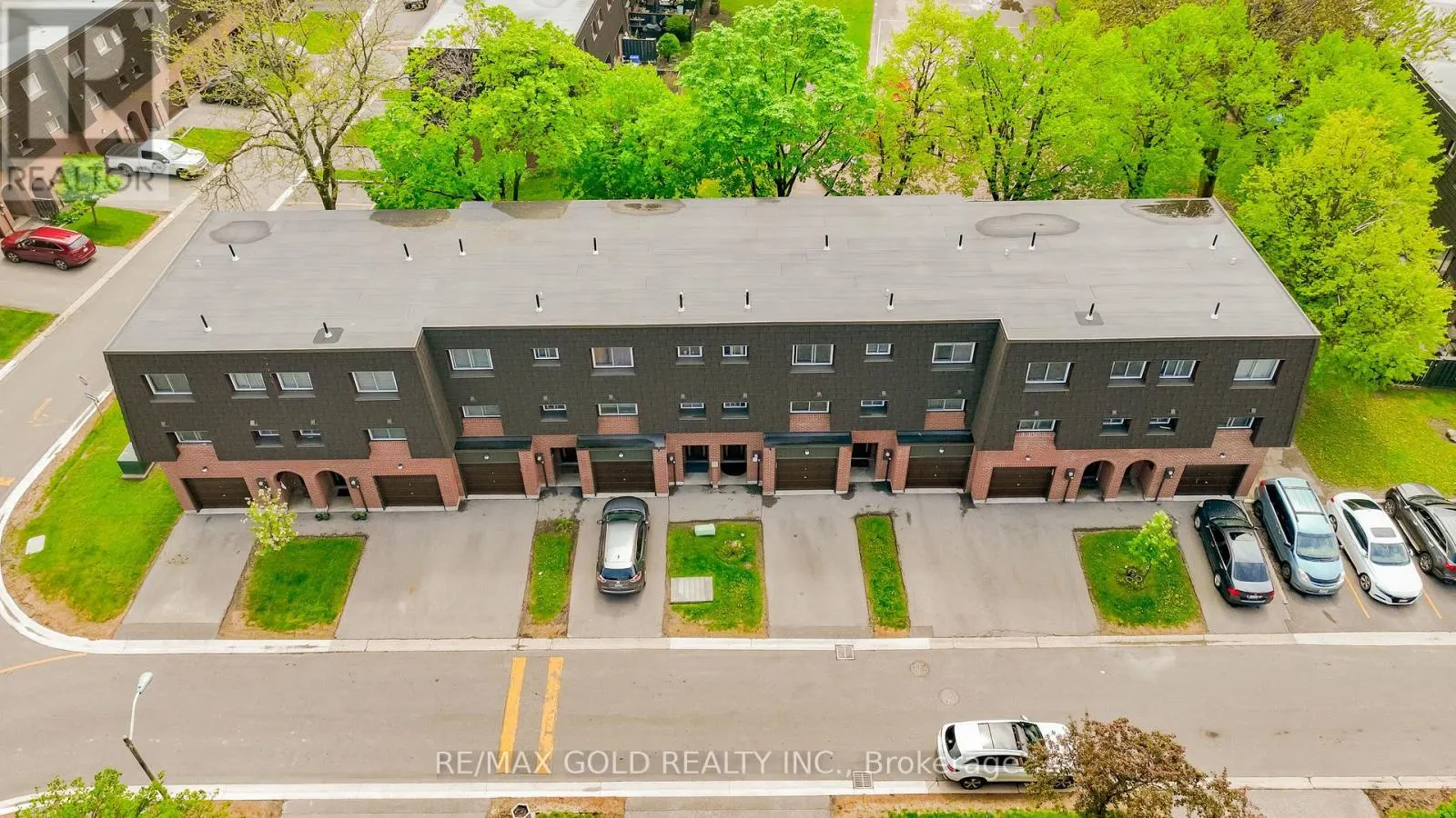 114 - 17 DARRAS COURT