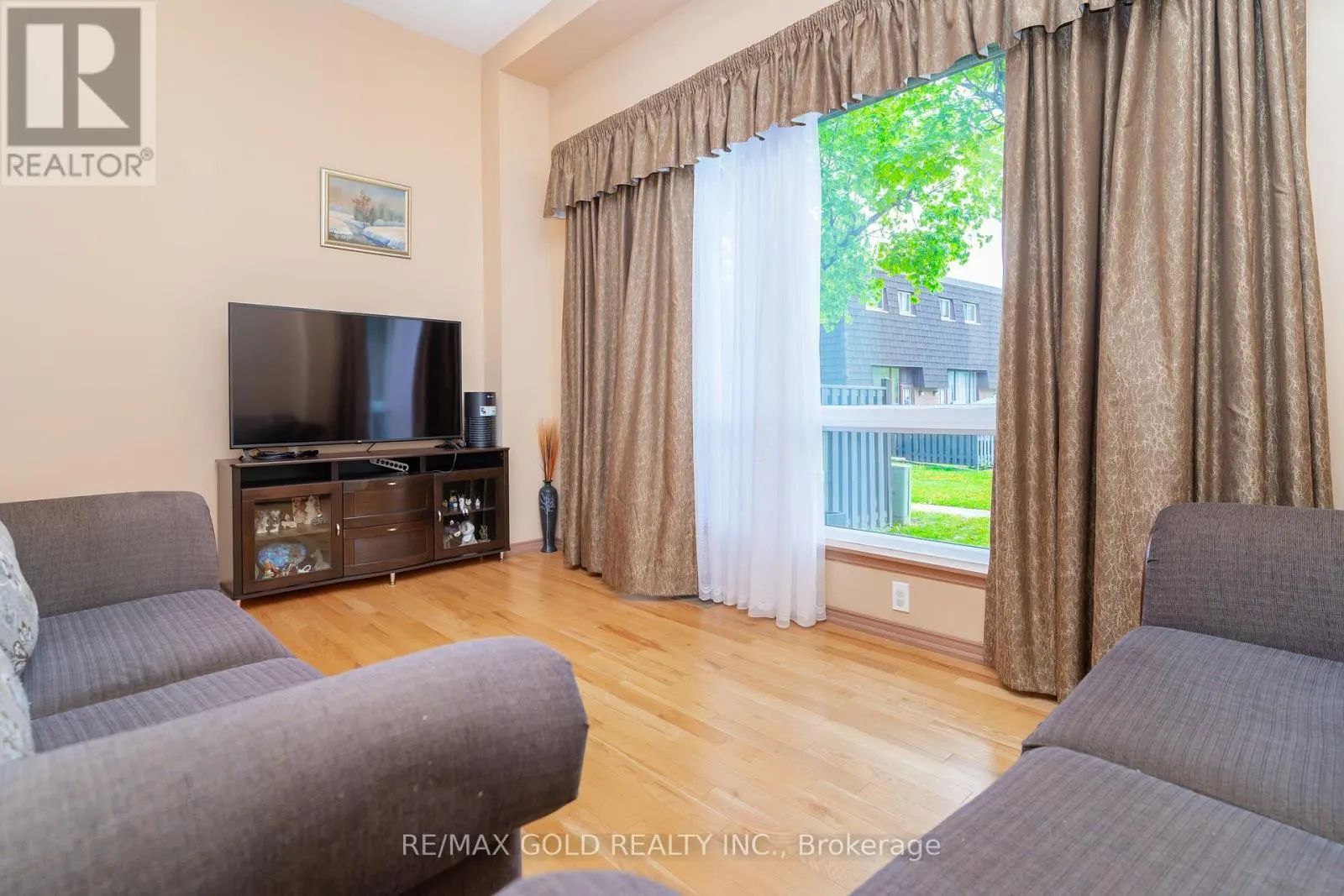 114 - 17 DARRAS COURT