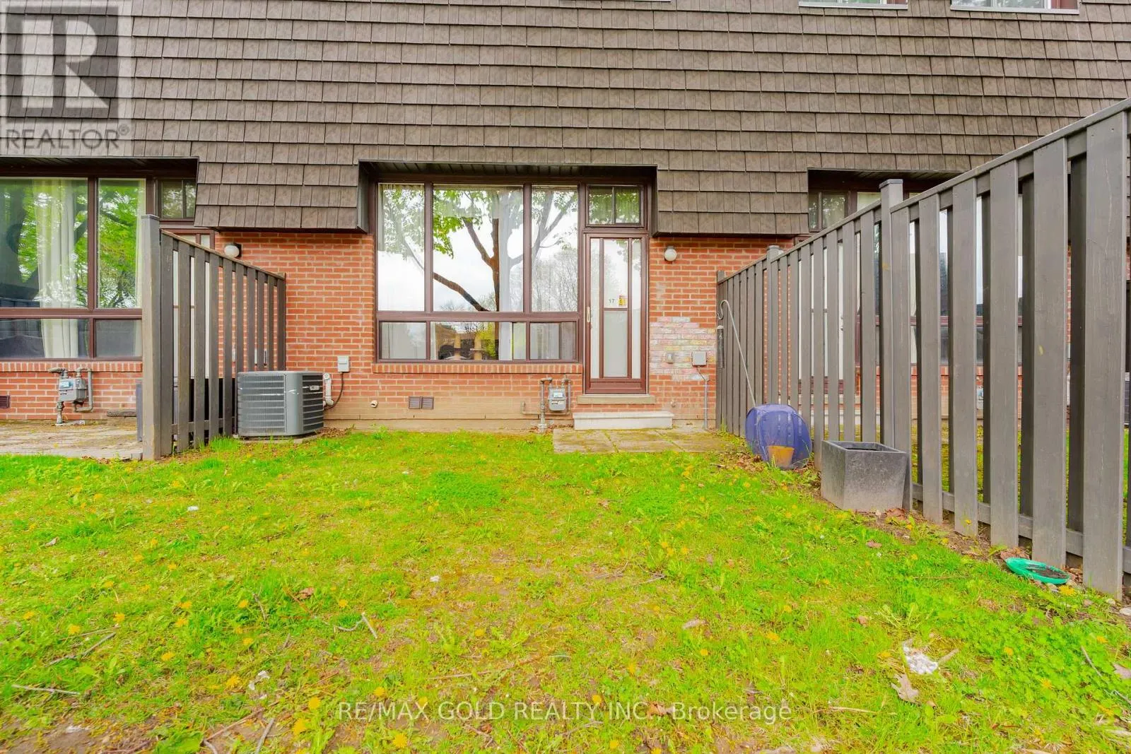 114 - 17 DARRAS COURT