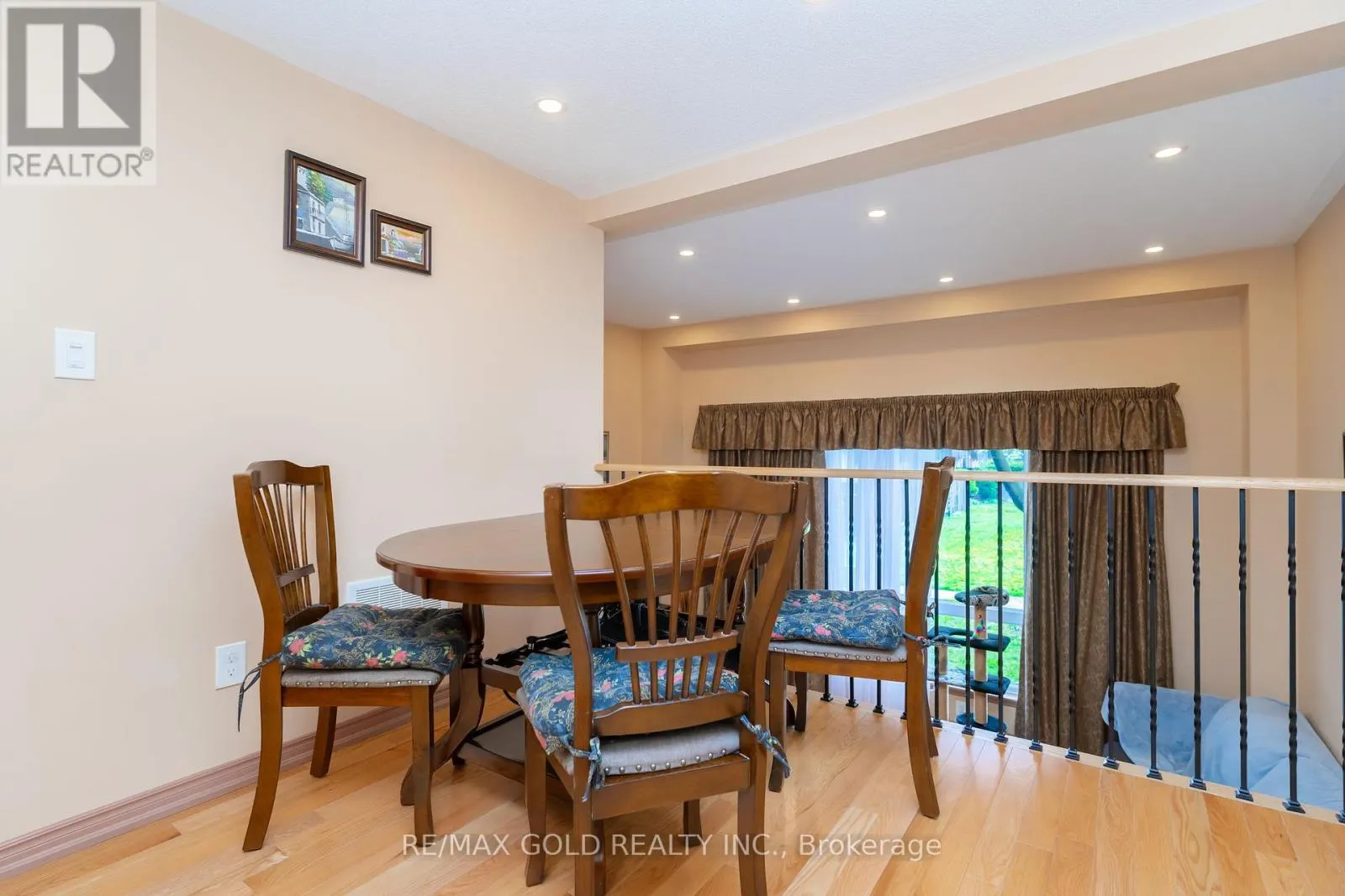 114 - 17 DARRAS COURT