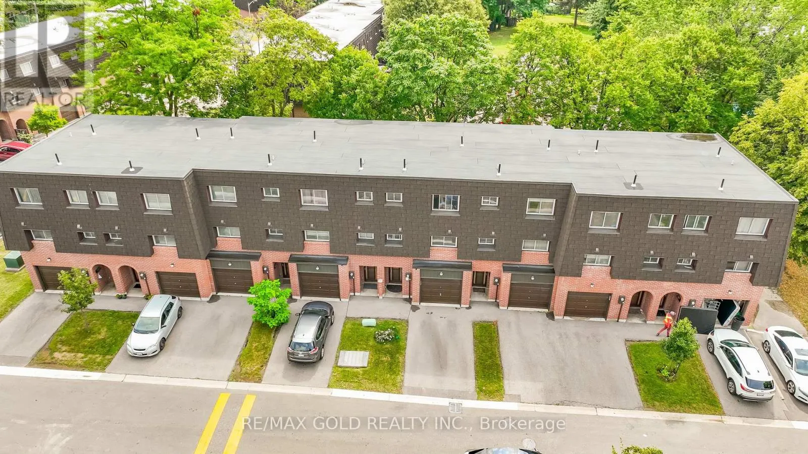 114 - 17 DARRAS COURT