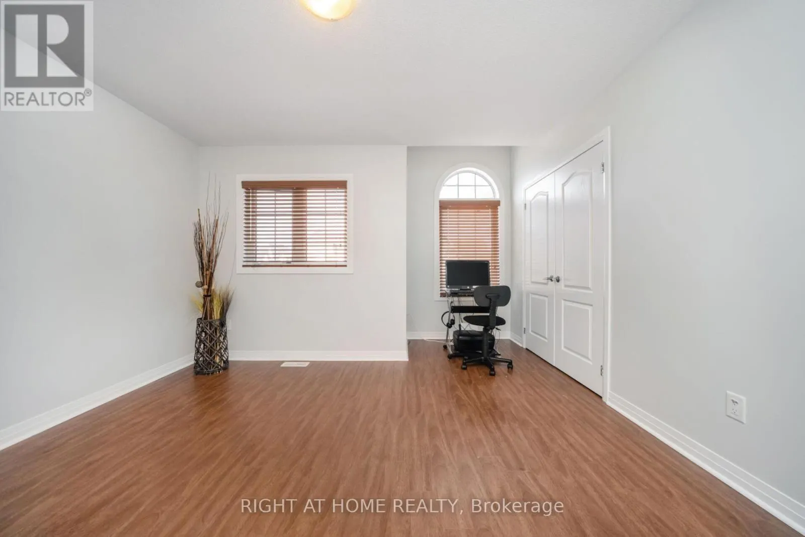 10 PORTER DRIVE