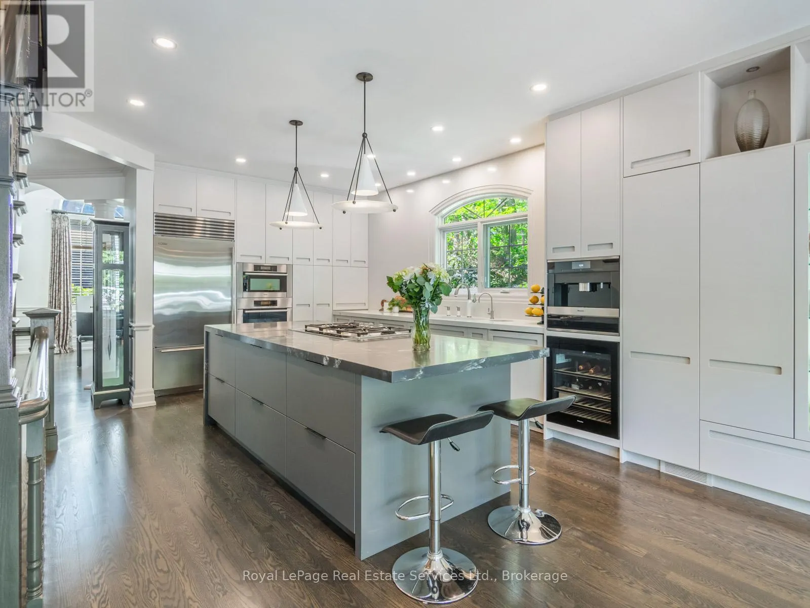 235 LAKEWOOD DRIVE
