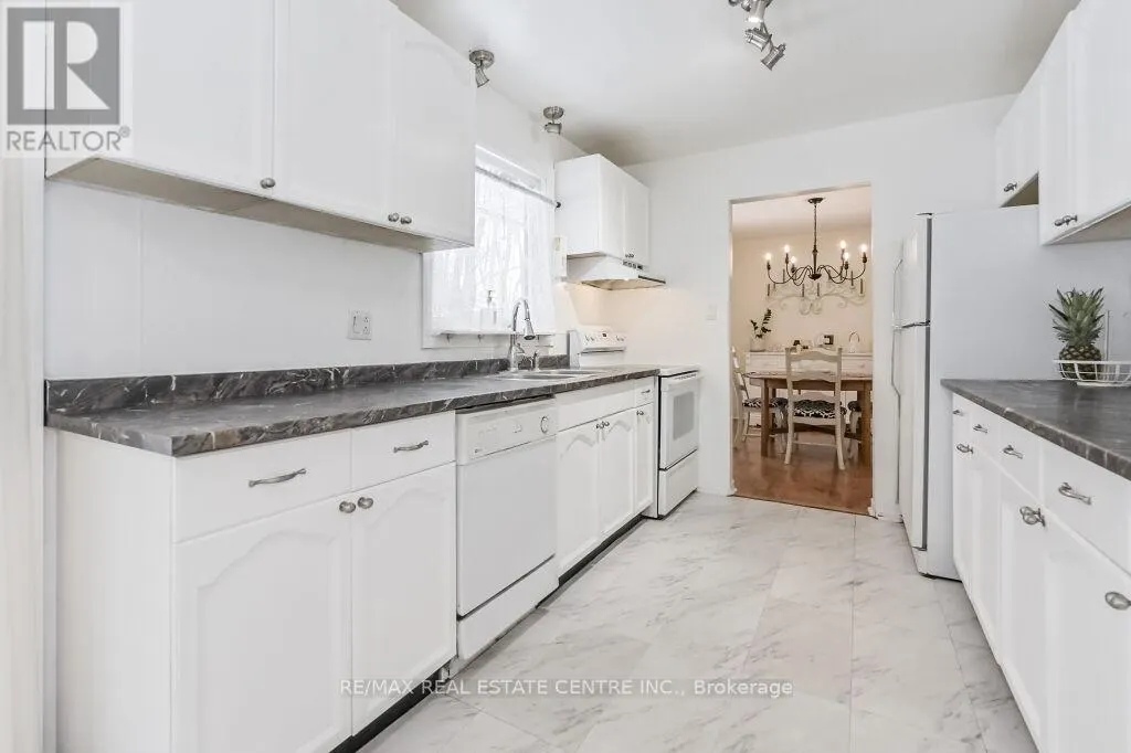 18 TOWNLINE