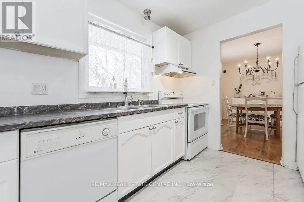 18 TOWNLINE