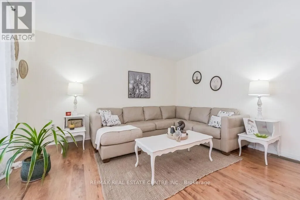 18 TOWNLINE