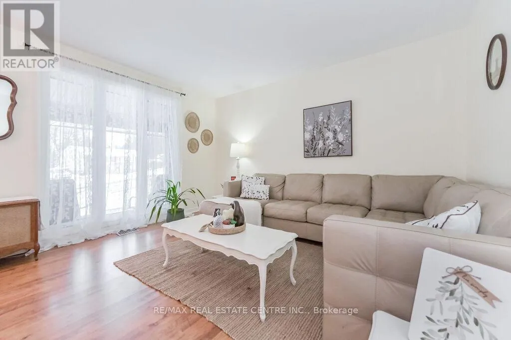 18 TOWNLINE