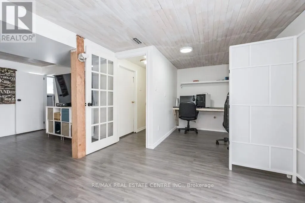 18 TOWNLINE